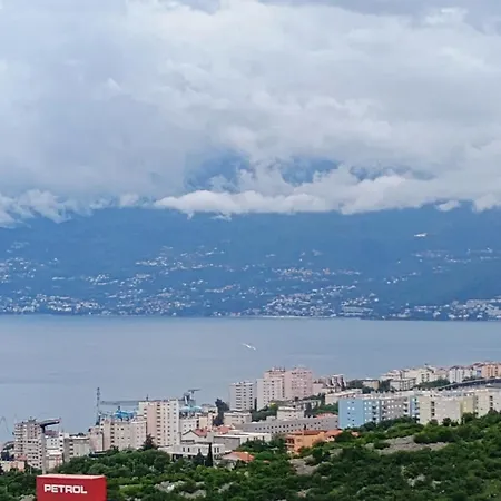 Moon Light-free Parking Rijeka