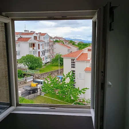 Moon Light-free Parking *