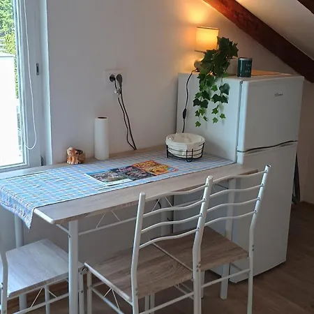 Moon Light-free Parking Rijeka