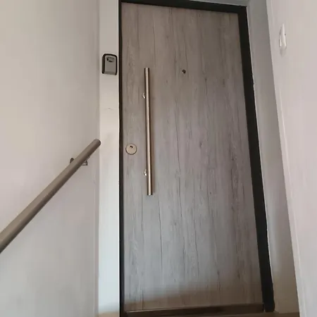 Moon Light-free Parking * Rijeka