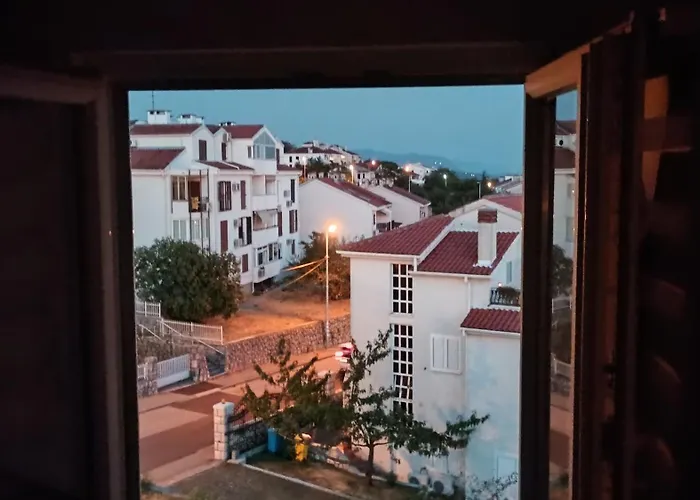 Moon Light-free Parking